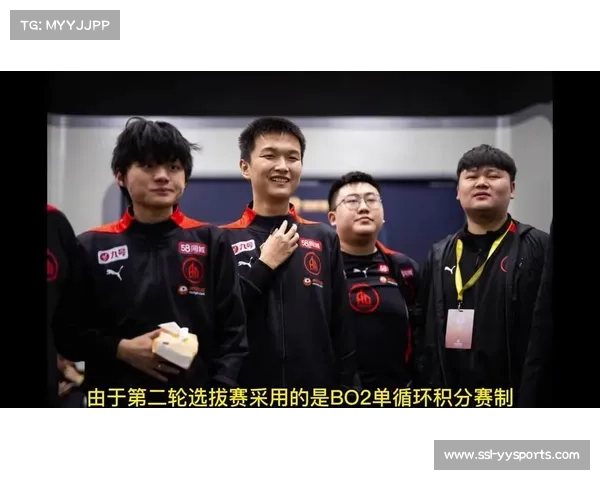 罗伯特・惠特克认为巅峰期丹尼尔・科米尔能碾压佩雷拉